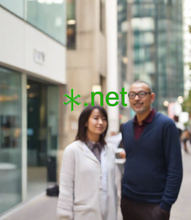 Cargar imagen en el visor de la galería, ᚼ, ᚼ.net, Çfarë është emri i domenit dhe hostimi? Dallimi kryesor midis domenit dhe hostimit është se domeni është adresa, e cila i lejon një vizitori të gjejë lehtësisht faqen tuaj të internetit në internet, ndërsa hostimi është vendi ku ruhen skedarët e faqes në internet. 2-5.org ju ofron shërbimin e emrit të domenit.